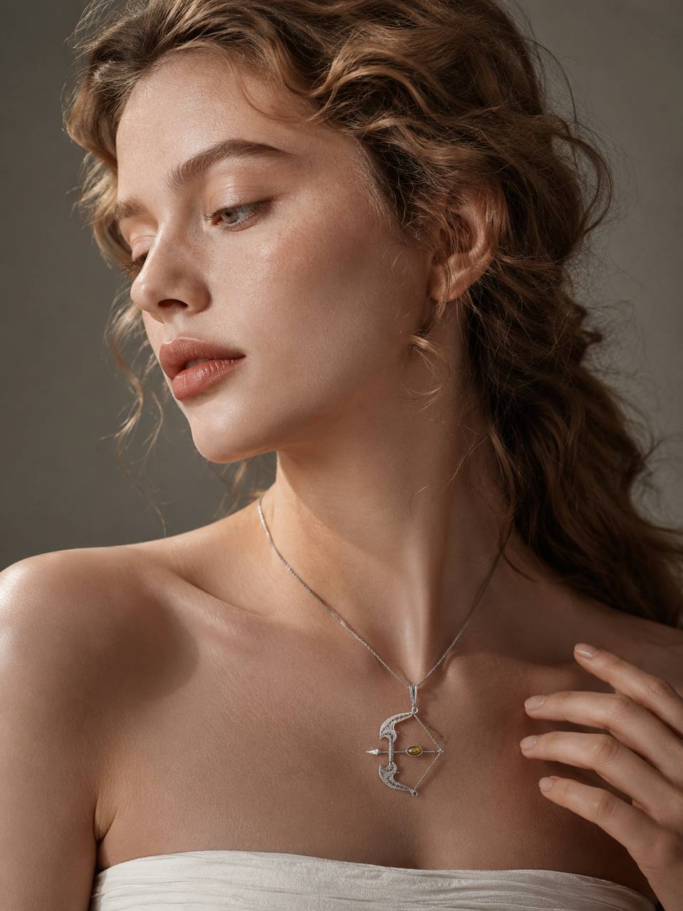 "Moonlight Archer" Vintage Silver Wire Bow and Arrow Pendant Necklace.Arrow (Silver)